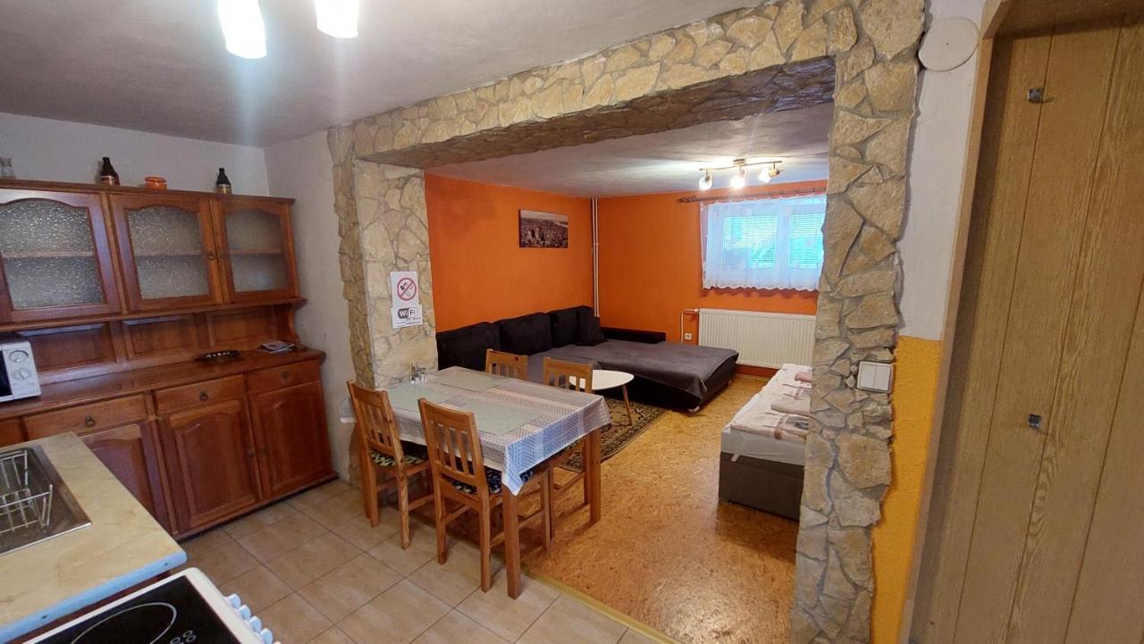 Privat 498 Hotel Lucky Exterior photo
